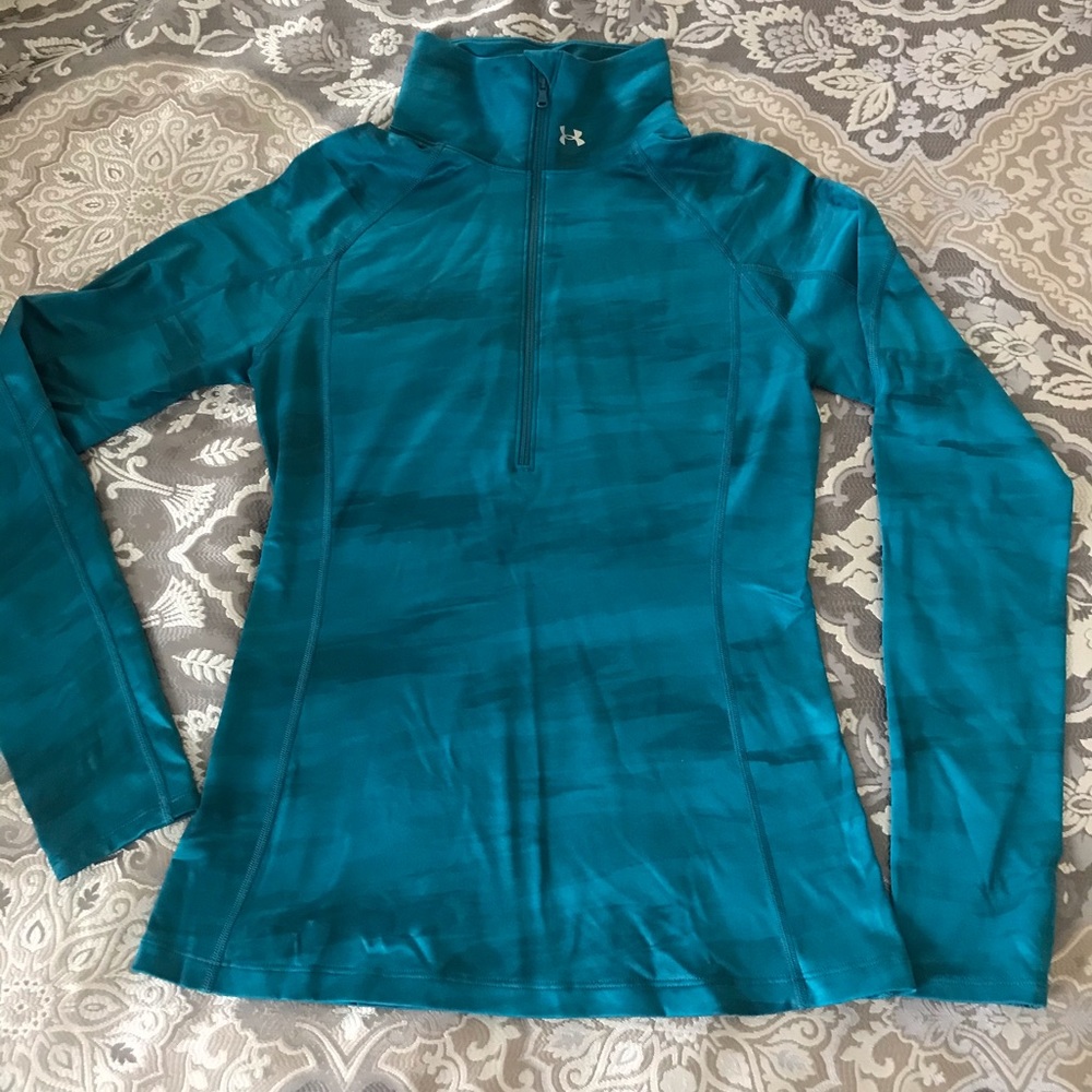 UNDER ARMOUR Women’s Zip Turtleneck Top